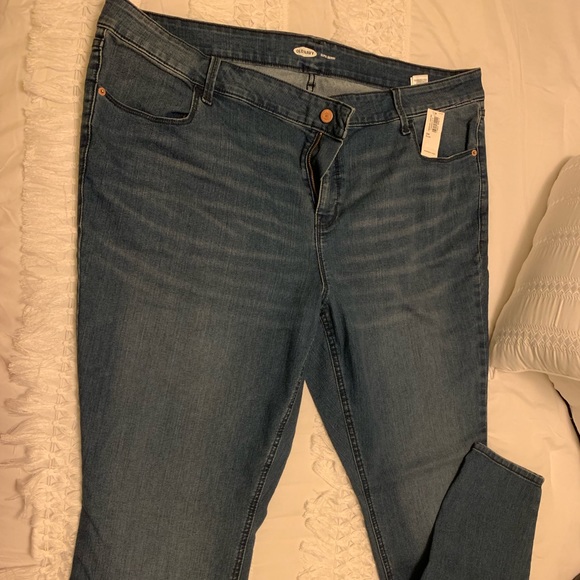 Size 24 Skinny Jeans NWT Old Navy - Picture 1 of 3